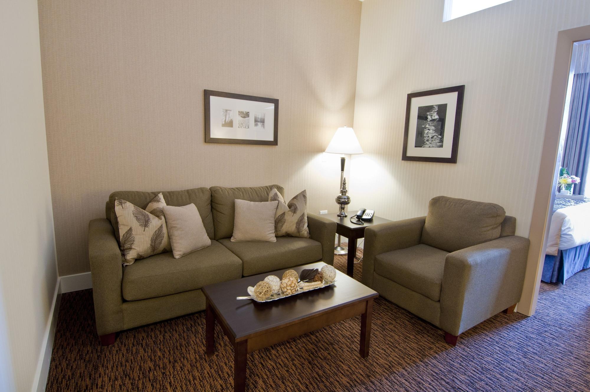 Comfort Inn & Suites Surrey Eksteriør billede