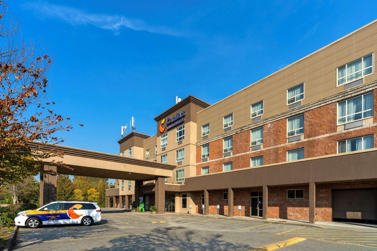 Comfort Inn & Suites Surrey Eksteriør billede