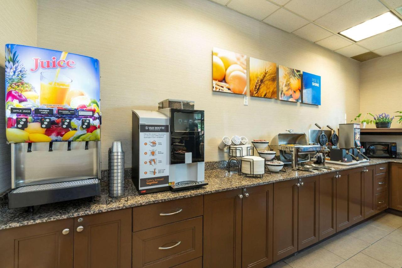 Comfort Inn & Suites Surrey Eksteriør billede