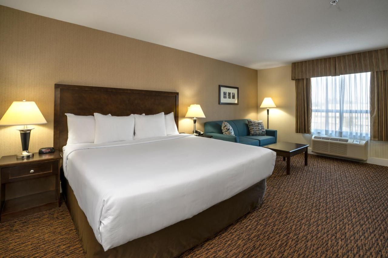 Comfort Inn & Suites Surrey Eksteriør billede