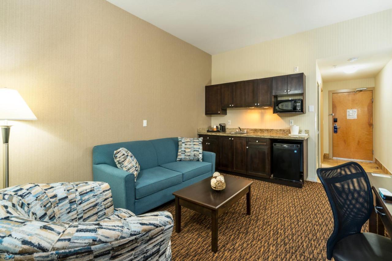 Comfort Inn & Suites Surrey Eksteriør billede